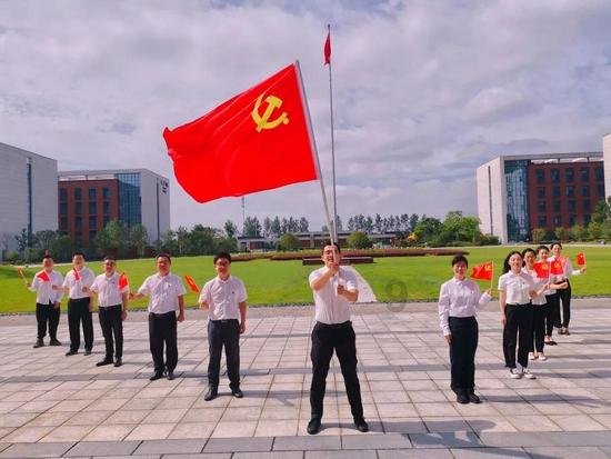 弘阳地产:因未支付2.8858亿美元债务,控股股东面临清盘申请